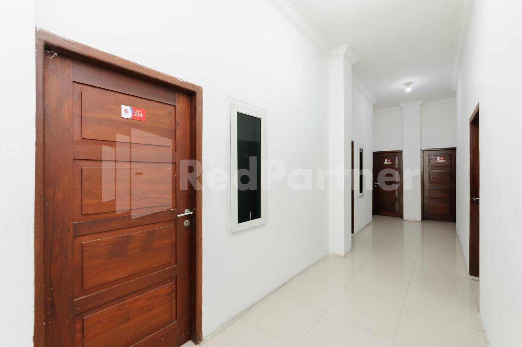 Reddoorz At Wisma Nabila Syariah Near Masjid Raya Baiturrahman Banda Aceh Esterno foto